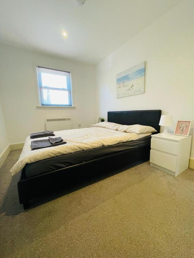 Lovely 2 Bedroom Serviced Apartment In Лондон Екстериор снимка