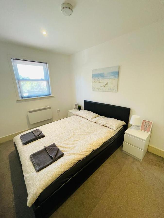 Lovely 2 Bedroom Serviced Apartment In Лондон Екстериор снимка